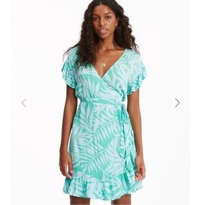 Billabong wrap style dress size small coverup beach